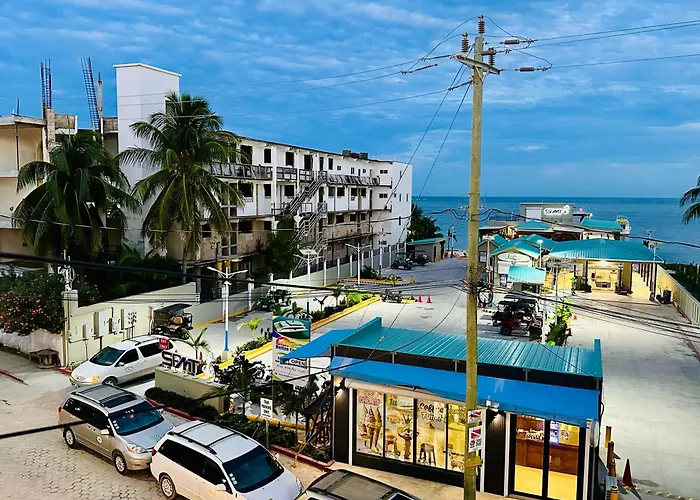 Sea Queen & Golf Cart Hotel San Pedro (Ambergris Caye)