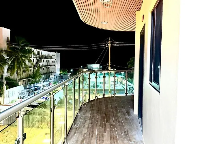 Sea Queen & Golf Cart Hotel San Pedro (Ambergris Caye)