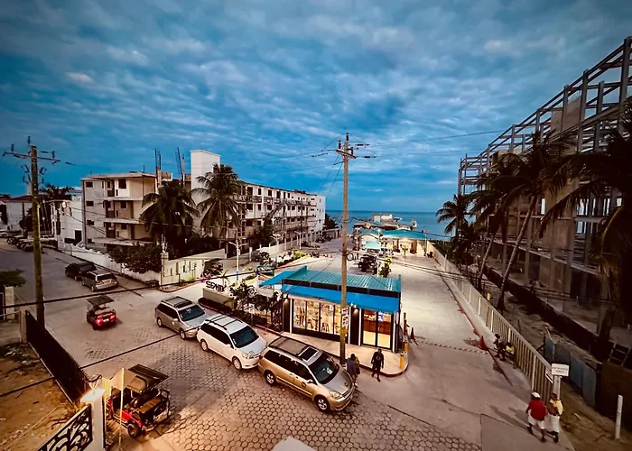 Hotel Sea Queen & Golf Cart 4*