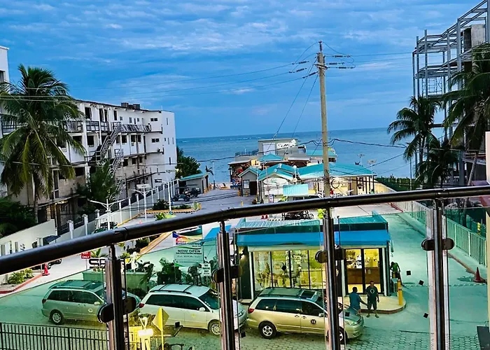 Sea Queen & Golf Cart Hotel San Pedro (Ambergris Caye)