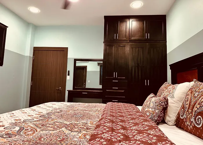 Sea Queen & Golf Cart Hotel 4*