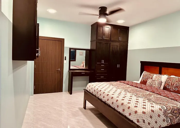 Sea Queen & Golf Cart 4* San Pedro (Ambergris Caye)