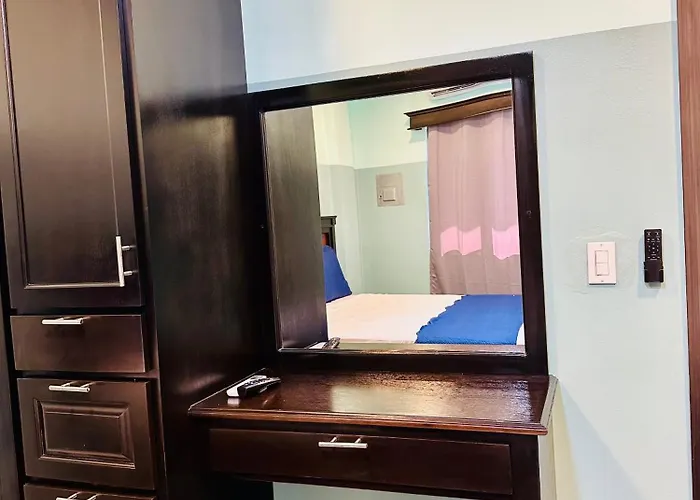 Sea Queen & Golf Cart Hotel San Pedro (Ambergris Caye)