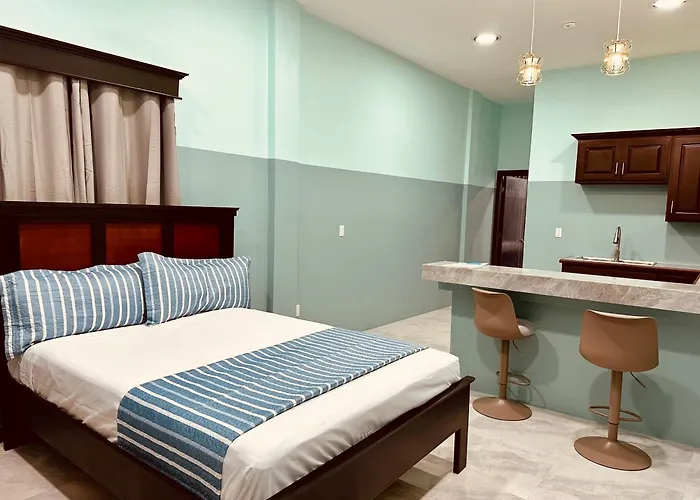 Sea Queen & Golf Cart Hotel 4*